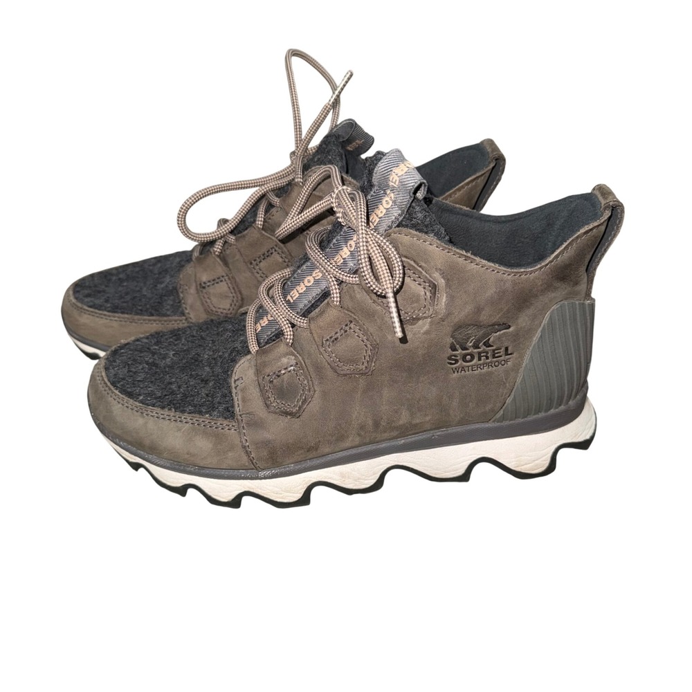 Sorel Kinetic Short Boots Women 7 Grey Fair Waterproof Suede Felt NL3372-052